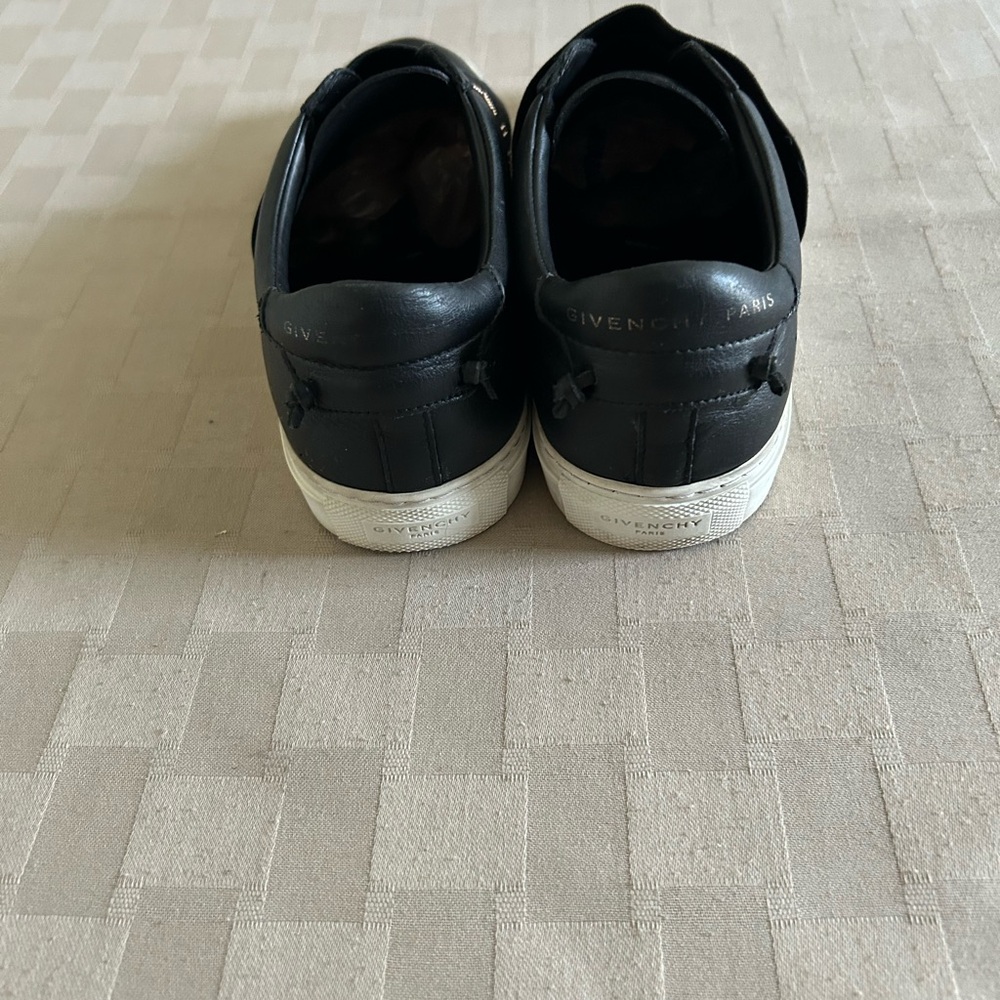 Givenchy Urban Street Low Top Slip On Leather Sneakers - Picture 5 of 11